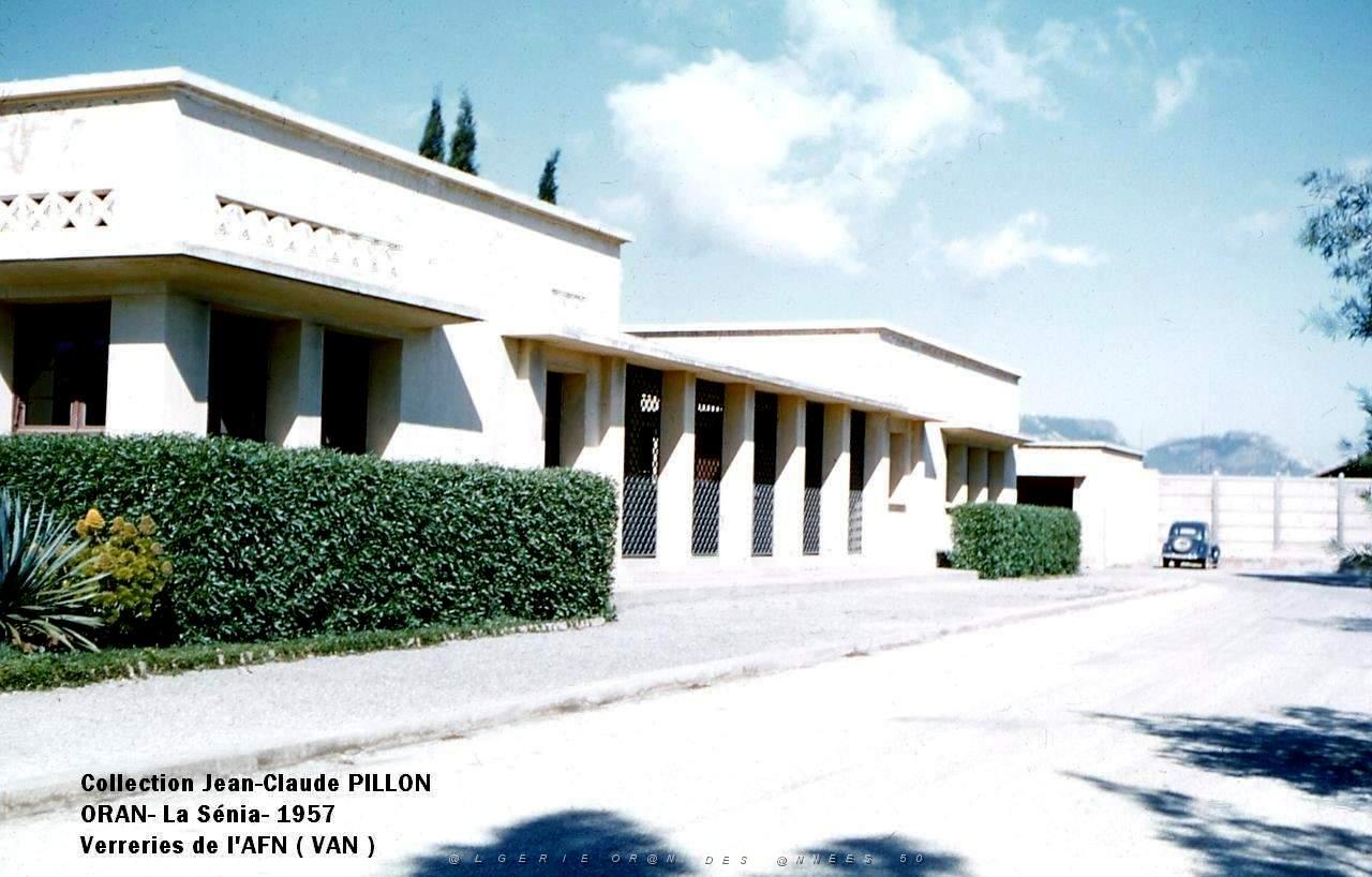 bureaus5-vers garages.jpg